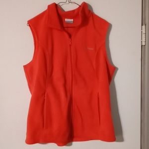 Women's Columbia zippered vest size large